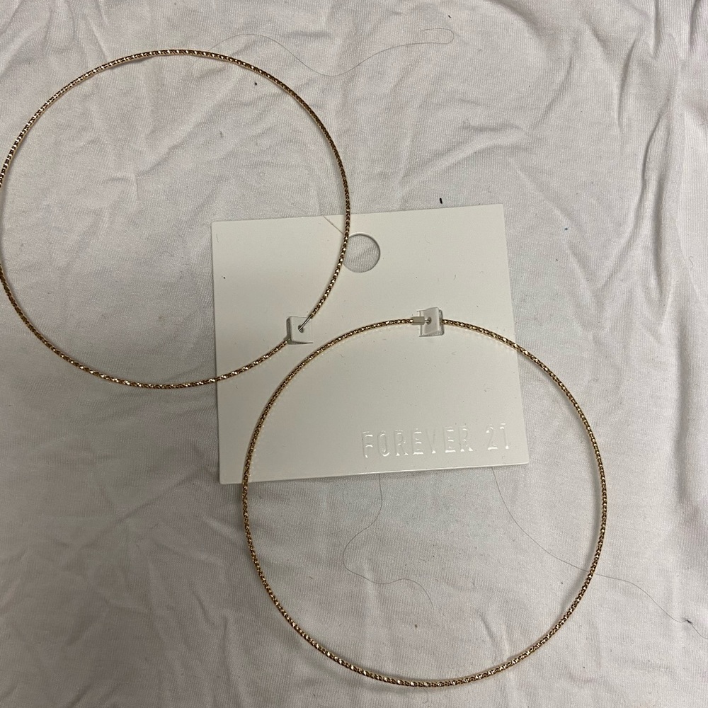 BOGO FREE; NWT forever 21 gold hoop earrings